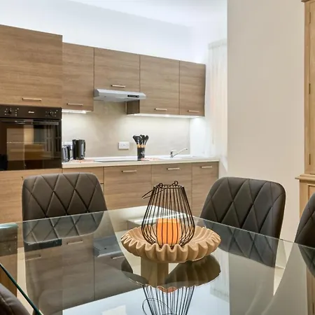 Elegance Sliema- Where Comfort Meets Class In Appartement *