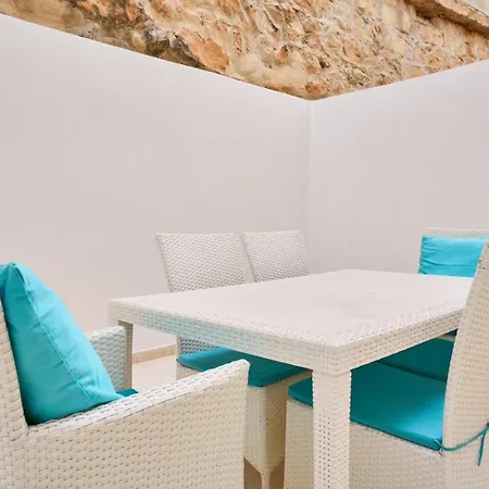 Apartment Elegance Sliema- Where Comfort Meets Class In *