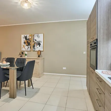 Elegance Sliema- Where Comfort Meets Class In Apartment