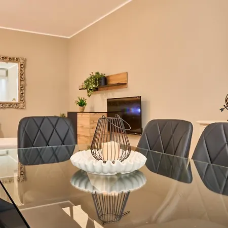 Апартаменты Elegance Sliema- Where Comfort Meets Class In Слима