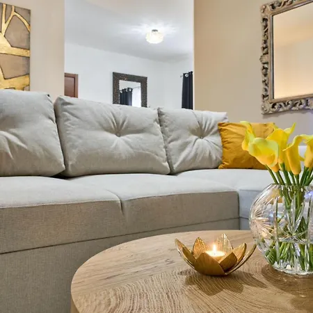 Apartamento Elegance Sliema- Where Comfort Meets Class In