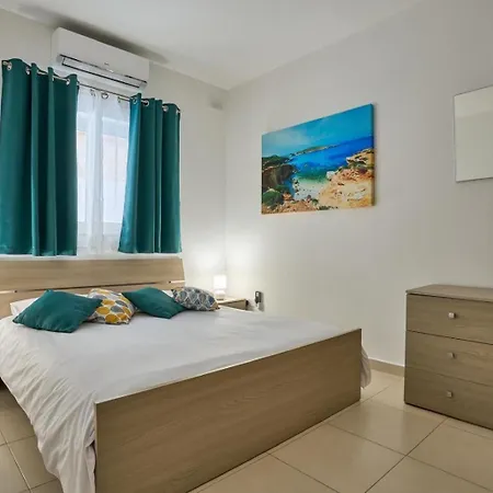 Elegance Sliema- Where Comfort Meets Class In Apartman