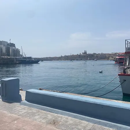 Apartman Elegance Sliema- Where Comfort Meets Class In